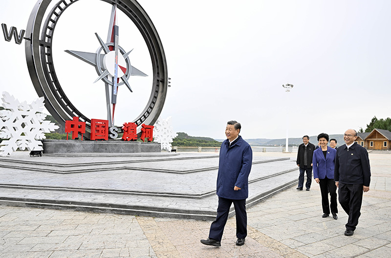 9月6日至8日，中共中央總書(shū)記、國(guó)家主席、中央軍委主席習(xí)近平在黑龍江考察。這是6日下午，習(xí)近平在大興安嶺地區(qū)漠河市北極村考察。